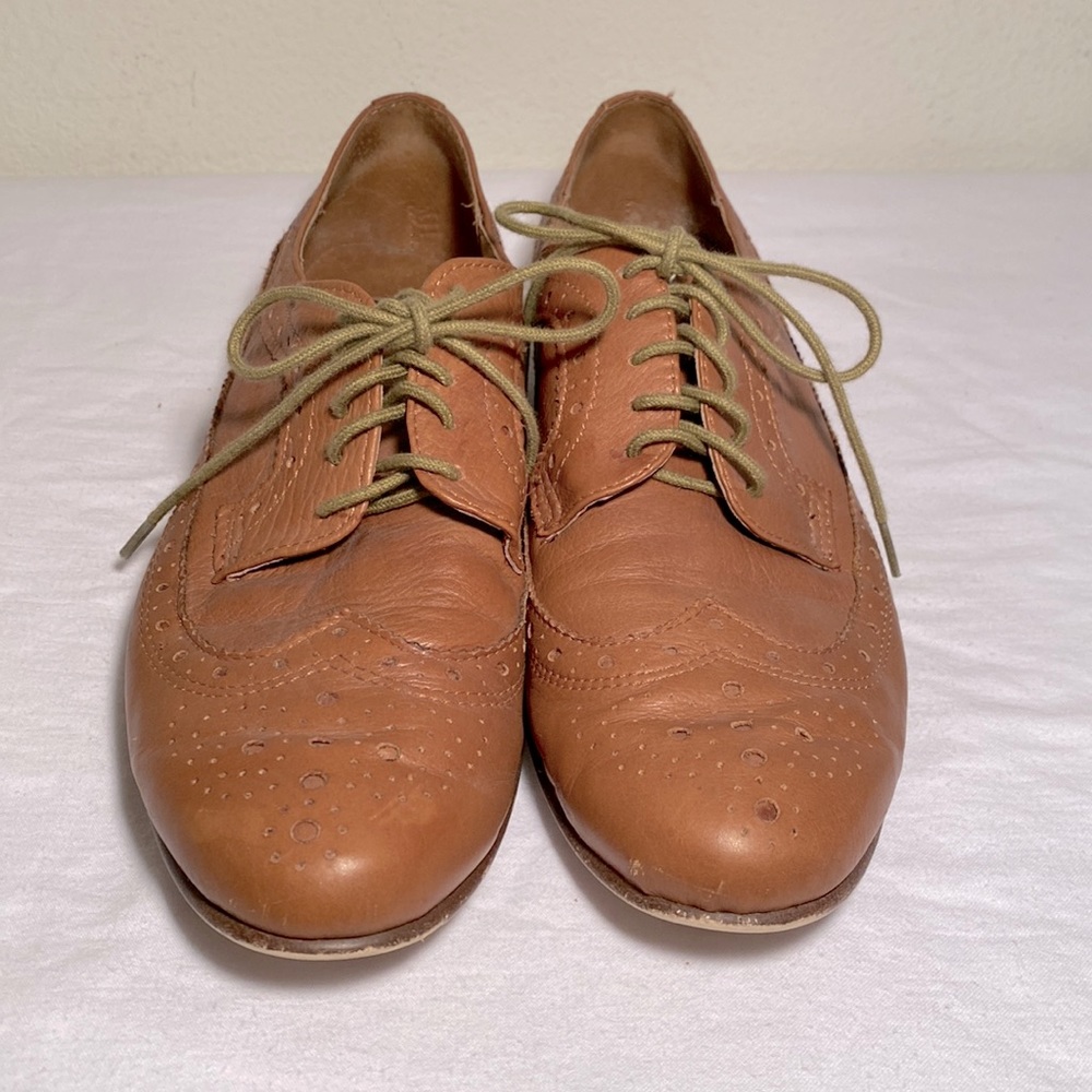 Steven by Steve Madden Oxfords, tan, size 8.5.